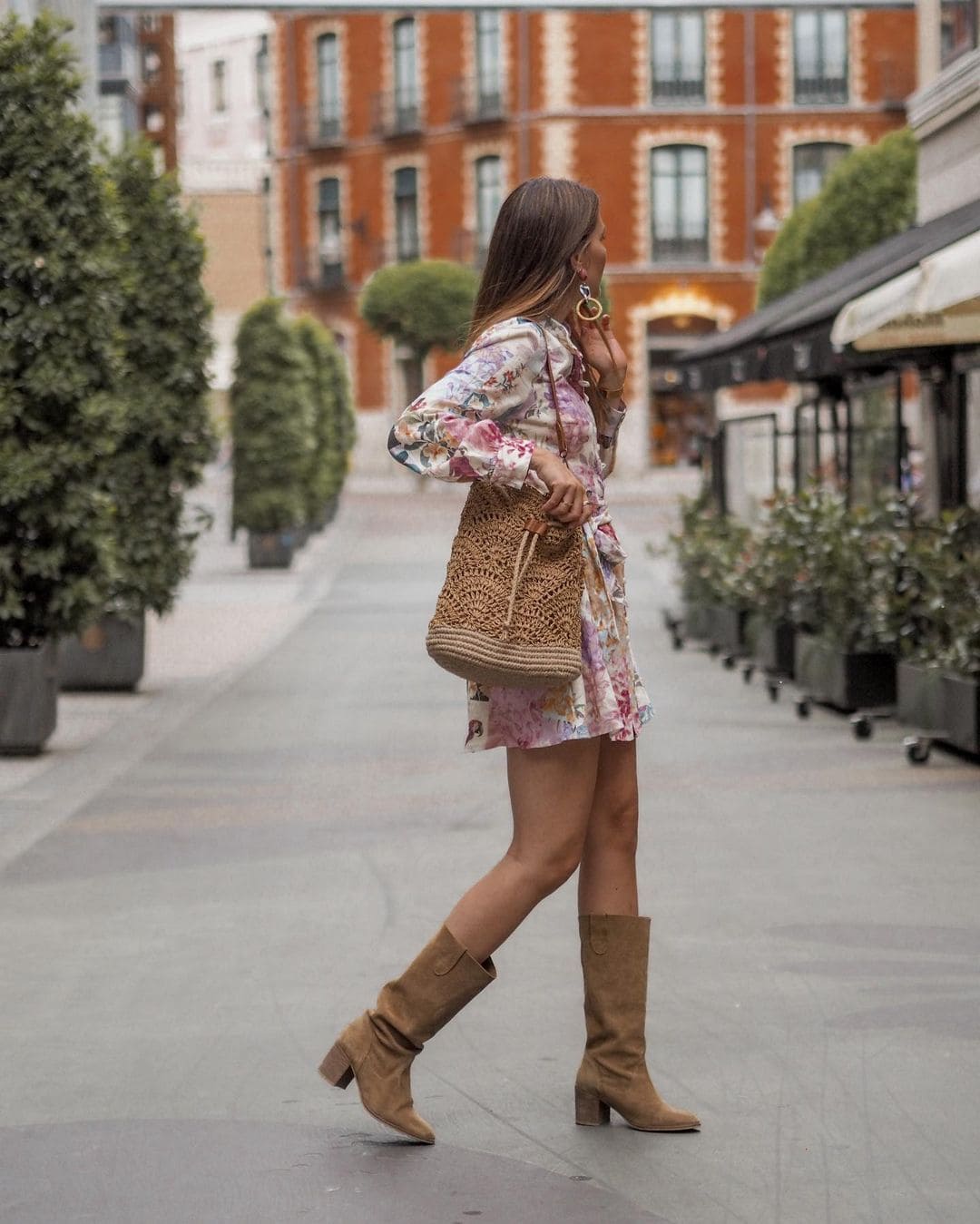 Evelin Nora - Agencia de Influencer Marknaic MKT