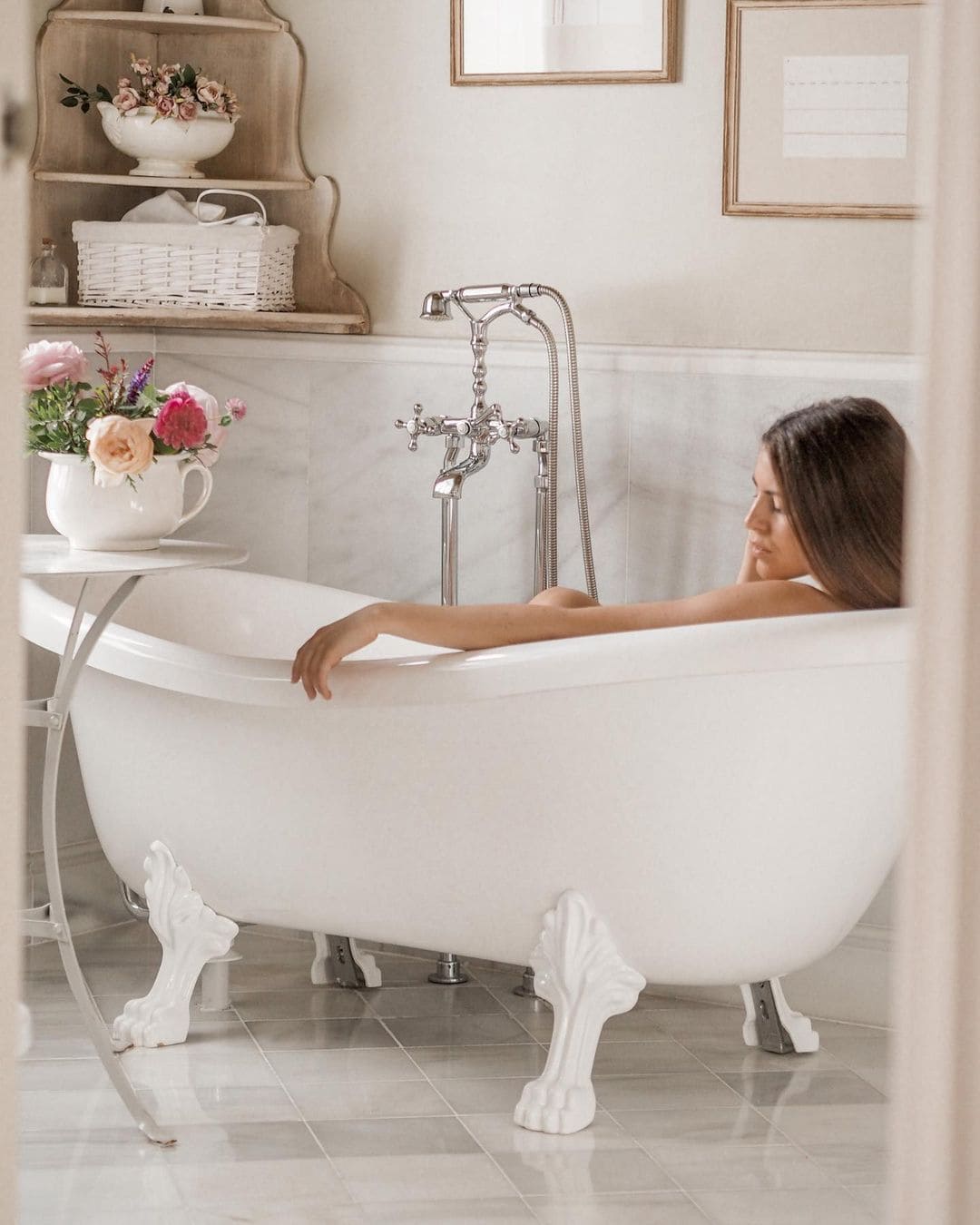 Evelin Nora - Agencia de Influencer Marknaic MKT