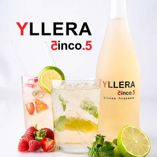 Botella y vasos con Yllera 5.5